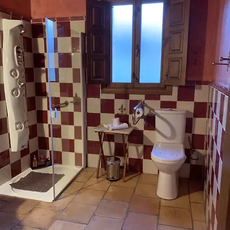 Restaurante Fuenteplateada 호텔